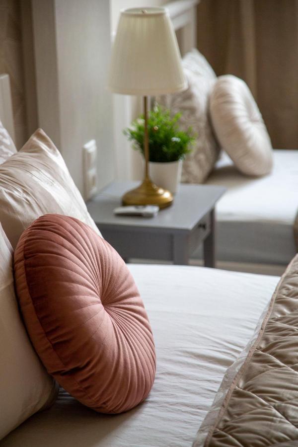 Luxurious Central Apartment In Liszt Ferenc Square Βουδαπέστη Εξωτερικό φωτογραφία