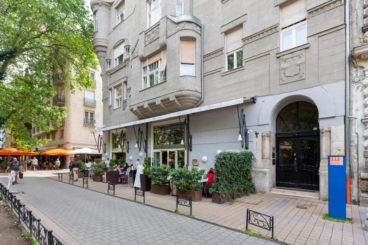 Luxurious Central Apartment In Liszt Ferenc Square Βουδαπέστη Εξωτερικό φωτογραφία