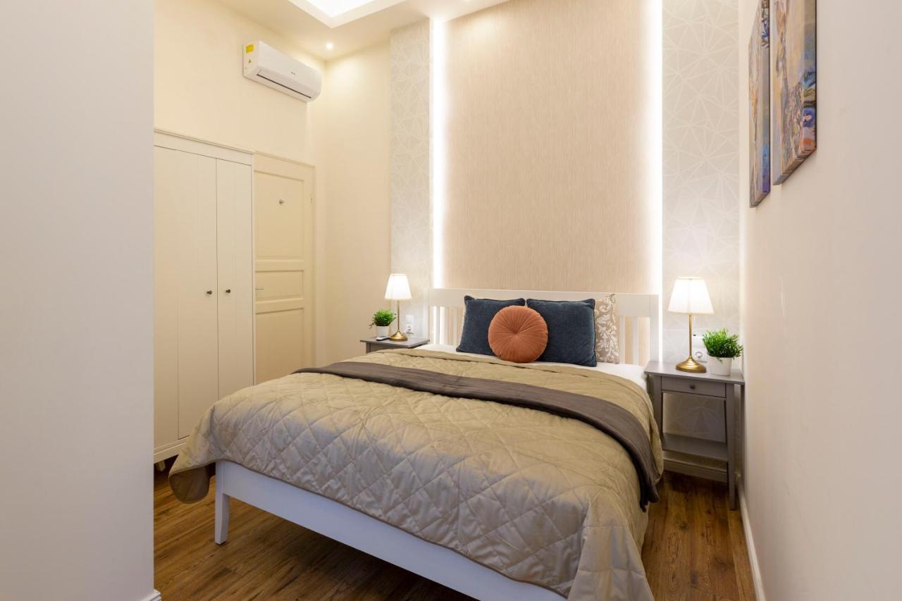 Luxurious Central Apartment In Liszt Ferenc Square Βουδαπέστη Εξωτερικό φωτογραφία